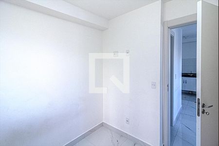 quarto 1_3 de apartamento para alugar com 2 quartos, 35m² em Sacoma, São Paulo