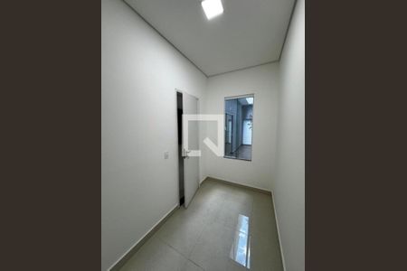 Corredor de casa para alugar com 3 quartos, 230m² em Novo Mundo, Uberlândia