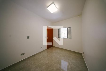 Quarto de casa para alugar com 1 quarto, 32m² em Jardim Sao Nicolau, São Paulo