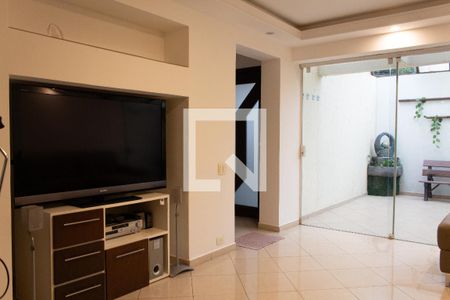 Sala de casa de condomínio à venda com 5 quartos, 350m² em Vila Elvira, São Paulo