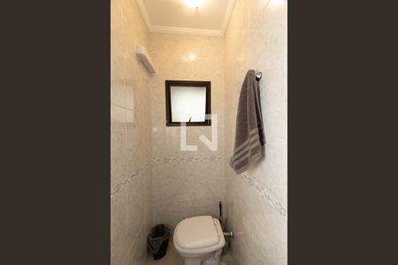 Lavabo de casa de condomínio para alugar com 3 quartos, 200m² em Vila Mazzei, São Paulo