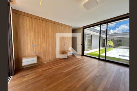 Casa à venda com 4 quartos, 463m² em Sousas, Campinas