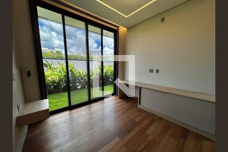 Casa à venda com 4 quartos, 463m² em Sousas, Campinas