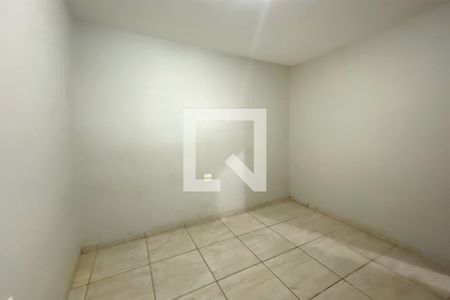 Quarto 2 de casa para alugar com 3 quartos, 100m² em Sagrada Família, Belo Horizonte