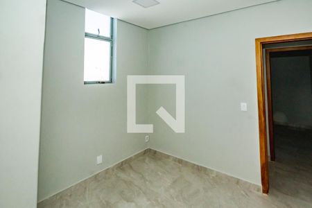 Quarto de apartamento para alugar com 2 quartos, 60m² em Santa Monica, Belo Horizonte