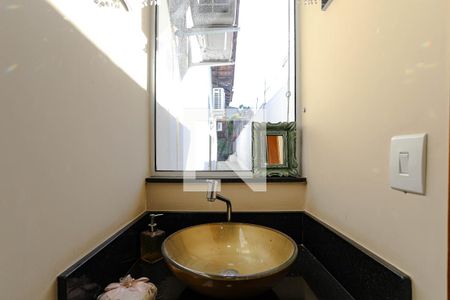 Lavabo de casa para alugar com 3 quartos, 200m² em Vila Oliveira, Mogi das Cruzes