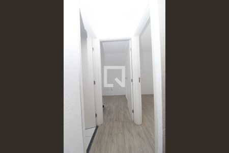 Corredor de apartamento para alugar com 2 quartos, 40m² em Hípica, Porto Alegre