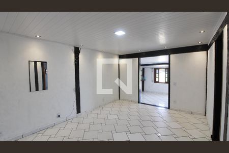 Sala 2 de casa para alugar com 3 quartos, 100m² em Reserva do Pero, Cabo Frio
