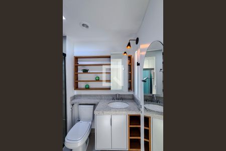 Banheiro de kitnet/studio para alugar com 1 quarto, 24m² em Ipiranga, São Paulo