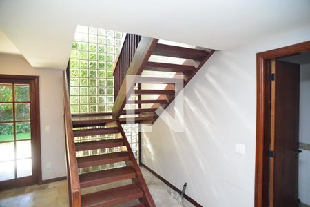 Escada de Acesso de casa de condomínio à venda com 4 quartos, 304m² em Itanhangá, Rio de Janeiro
