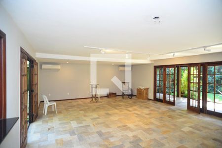 Sala de casa de condomínio à venda com 4 quartos, 304m² em Itanhangá, Rio de Janeiro