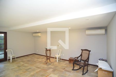 Sala de casa de condomínio à venda com 4 quartos, 304m² em Itanhangá, Rio de Janeiro