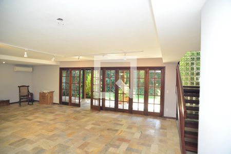 Sala de casa de condomínio à venda com 4 quartos, 304m² em Itanhangá, Rio de Janeiro