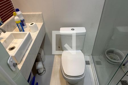 Banheiro de apartamento para alugar com 1 quarto, 54m² em Boqueirão, Santos