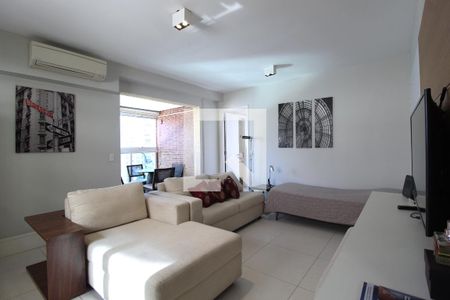 Sala/Cozinha de apartamento à venda com 1 quarto, 51m² em Itaim Bibi, São Paulo