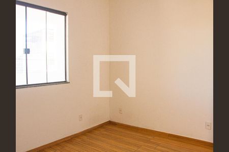 Casa para alugar com 2 quartos, 85m² em Santa Cruz, Rio de Janeiro