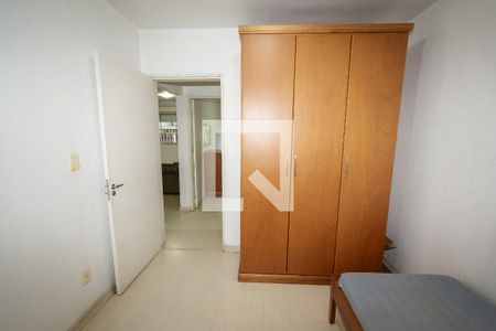 Quarto 1 de apartamento para alugar com 2 quartos, 64m² em Jardim Itu, Porto Alegre