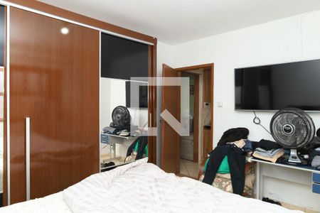 Quarto 2 de casa à venda com 2 quartos, 250m² em Parque Santa Rita, São Paulo