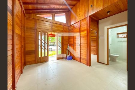 Sala de casa para alugar com 2 quartos, 42m² em Ingleses do Rio Vermelho, Florianópolis