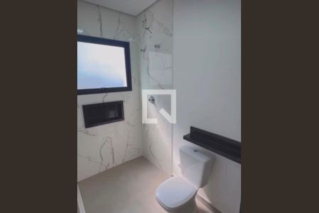 Banheiro de casa de condomínio para alugar com 3 quartos, 256m² em Condomínio Santa Adélia, Cotia