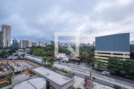 Sala/Cozinha - Vista de apartamento para alugar com 1 quarto, 27m² em Pinheiros, São Paulo