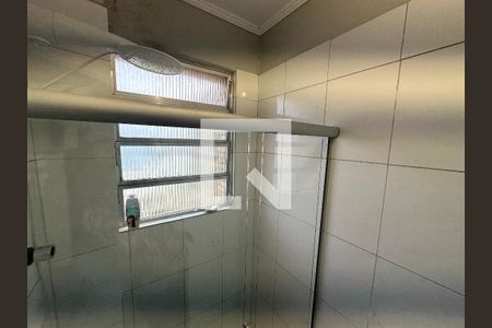 Banheiro de apartamento para alugar com 1 quarto, 40m² em Centro, São Vicente