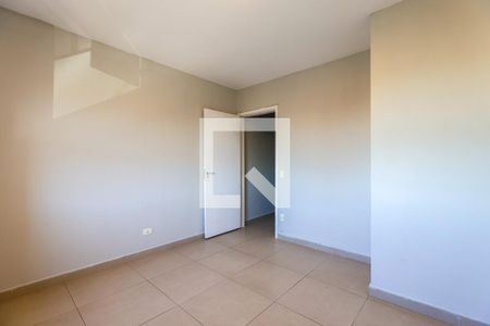 Quarto 1 de casa para alugar com 2 quartos, 120m² em Cidade Intercap, Taboão da Serra