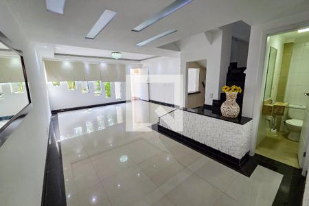 Sala de casa de condomínio para alugar com 3 quartos, 154m² em Nova Mirim, Praia Grande