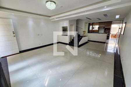 Sala de casa de condomínio para alugar com 3 quartos, 154m² em Nova Mirim, Praia Grande