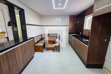 Cozinha de casa de condomínio para alugar com 3 quartos, 154m² em Nova Mirim, Praia Grande