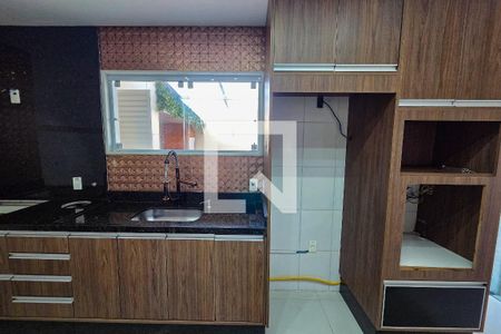 Cozinha de casa de condomínio para alugar com 3 quartos, 154m² em Nova Mirim, Praia Grande