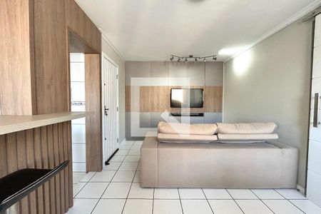 Sala  de apartamento para alugar com 3 quartos, 81m² em Estreito, Florianópolis