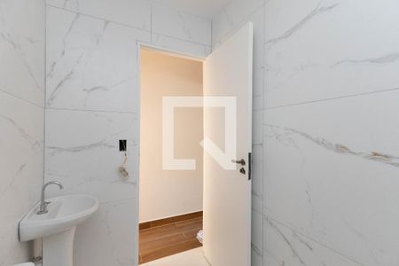 Banheiro 1 de casa para alugar com 2 quartos, 90m² em Parque Casa de Pedra, São Paulo