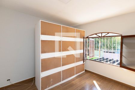 Quarto 1 de casa para alugar com 2 quartos, 90m² em Parque Casa de Pedra, São Paulo