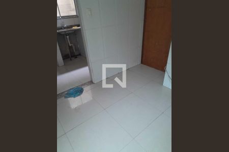 Sala de apartamento para alugar com 2 quartos, 75m² em Covanca, São Gonçalo