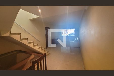Sala de casa para alugar com 4 quartos, 250m² em Jardim Catarina, São Paulo