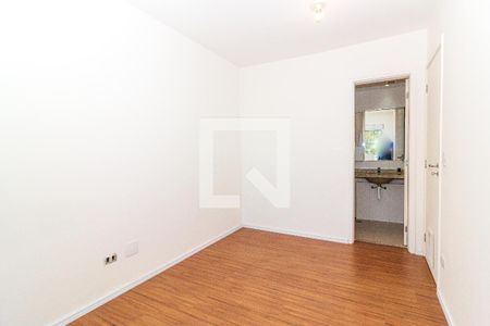 Suíte de apartamento para alugar com 2 quartos, 60m² em Vila Castelo, São Paulo