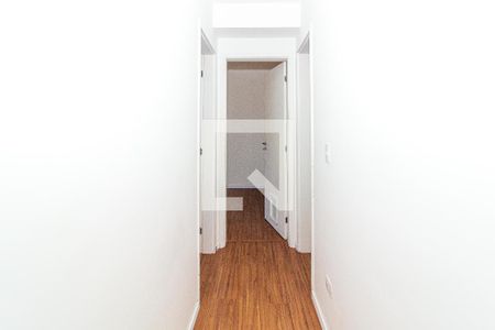 Corredor de apartamento para alugar com 2 quartos, 60m² em Vila Castelo, São Paulo