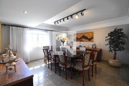 Sala de casa à venda com 4 quartos, 397m² em Pilarzinho, Curitiba