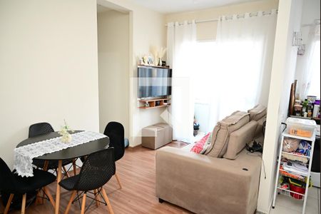 Sala integrada a sala de jantar de apartamento à venda com 3 quartos, 54m² em Vila Rio Branco, Jundiaí