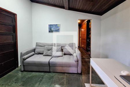 Sala de casa à venda com 2 quartos, 3780m² em Maria Paula, Niterói