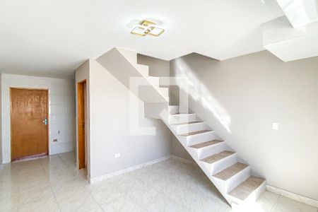 Sala de casa de condomínio para alugar com 2 quartos, 70m² em Vila Ré, São Paulo