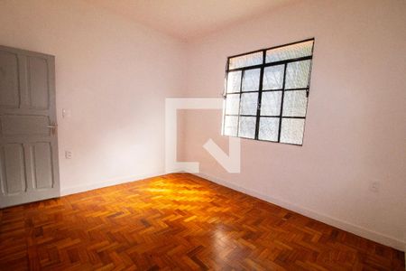 Quarto 01  de casa para alugar com 3 quartos, 99m² em Carlos Prates, Belo Horizonte