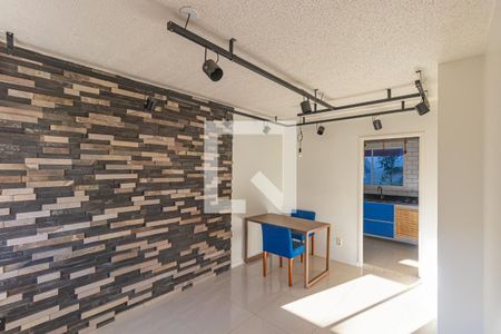 Sala de casa de condomínio para alugar com 2 quartos, 100m² em Igara, Canoas