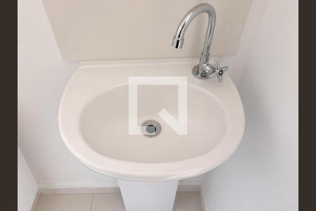 Banheiro de kitnet/studio para alugar com 1 quarto, 21m² em Bela Vista, São Paulo