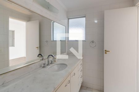 Banheiro da Suíte de apartamento para alugar com 3 quartos, 140m² em Planalto Paulista, São Paulo