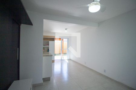 Sala  de casa de condomínio para alugar com 2 quartos, 87m² em Vossoroca, Votorantim