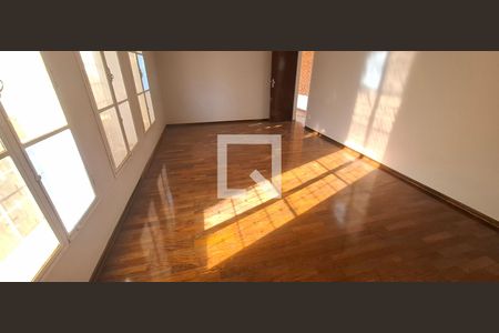 Sala de casa para alugar com 3 quartos, 175m² em Jardim Macedo, Ribeirão Preto