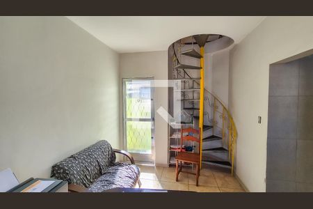 Sala 1° andar  de casa à venda com 2 quartos, 179m² em Ramos, Rio de Janeiro