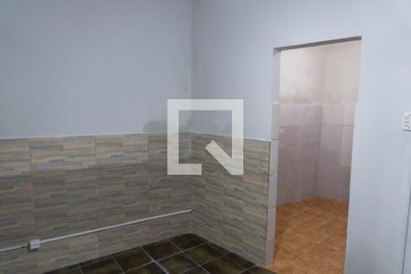 Sala de casa para alugar com 1 quarto, 60m² em Brás de Pina, Rio de Janeiro